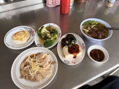 嘉義體育館姊妹火雞肉飯照片